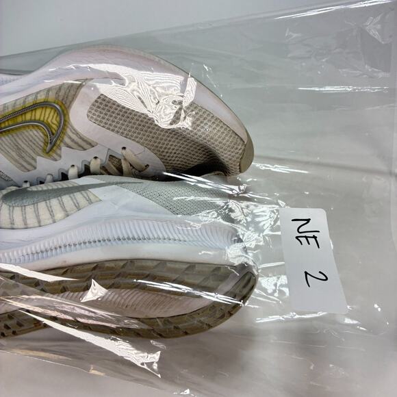 Nike Downshifter 11 White Lightweight Running Shoes CW3413-100 Women’s Size 9.5 - Picture 10 of 10